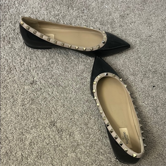 Valentino Black Flats with Pointed Toe and Metallic Studs - Picture 2 of 3